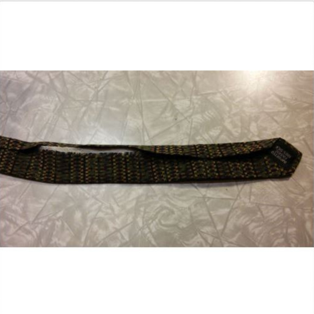 *Geoffrey Beene Tie ~ Squiggles Diamonds Railroad - Picture 3 of 4